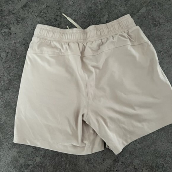 Beige colored stretchy shorts - Size Small - Picture 2 of 2
